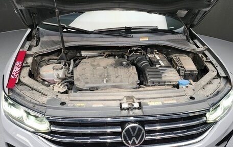 Volkswagen Tiguan II, 2021 год, 3 166 000 рублей, 6 фотография