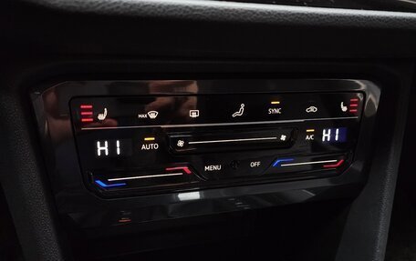 Volkswagen Tiguan II, 2021 год, 3 166 000 рублей, 16 фотография