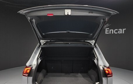 Volkswagen Tiguan II, 2021 год, 3 166 000 рублей, 20 фотография