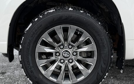 Toyota Land Cruiser Prado 150 рестайлинг 2, 2016 год, 3 620 000 рублей, 9 фотография