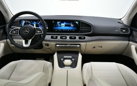 Mercedes-Benz GLS, 2024 год, 17 000 000 рублей, 17 фотография