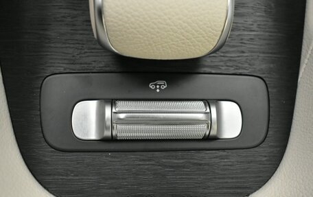 Mercedes-Benz GLS, 2024 год, 17 000 000 рублей, 24 фотография