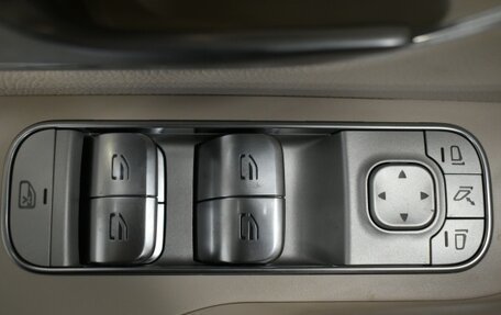 Mercedes-Benz GLS, 2024 год, 17 000 000 рублей, 28 фотография