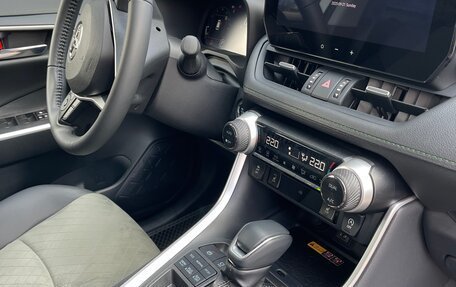 Toyota RAV4, 2025 год, 4 100 000 рублей, 3 фотография