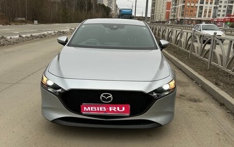 Mazda 3, 2021 год, 1 850 000 рублей, 1 фотография