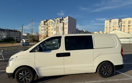 Hyundai H-1 II рестайлинг, 2011 год, 1 800 000 рублей, 7 фотография