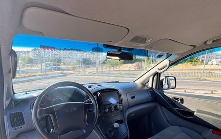 Hyundai H-1 II рестайлинг, 2011 год, 1 800 000 рублей, 18 фотография