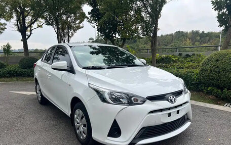 Toyota Yaris XP150 рестайлинг, 2022 год, 1 000 777 рублей, 3 фотография
