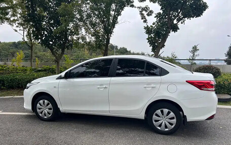 Toyota Yaris XP150 рестайлинг, 2022 год, 1 000 777 рублей, 8 фотография