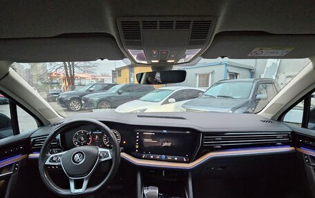 Volkswagen Touareg III, 2018 год, 4 399 000 рублей, 9 фотография