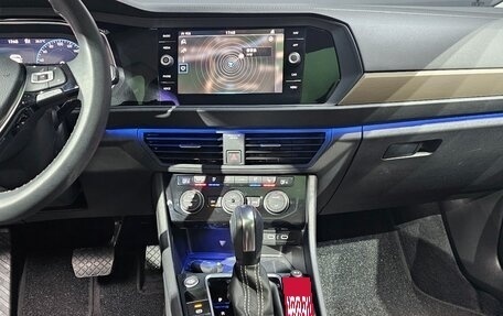 Volkswagen Jetta VII, 2021 год, 1 900 000 рублей, 16 фотография