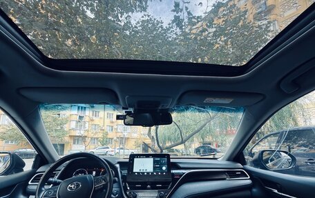 Toyota Camry, 2023 год, 3 850 000 рублей, 5 фотография