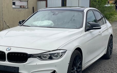 BMW 3 серия, 2017 год, 2 000 000 рублей, 3 фотография