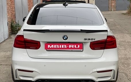 BMW 3 серия, 2017 год, 2 000 000 рублей, 2 фотография