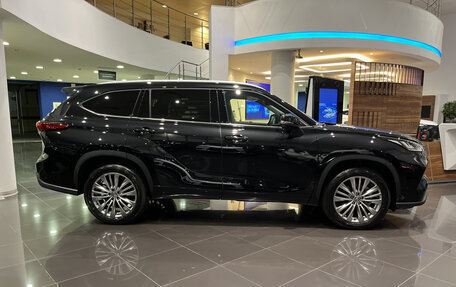 Toyota Highlander, 2025 год, 6 125 000 рублей, 5 фотография