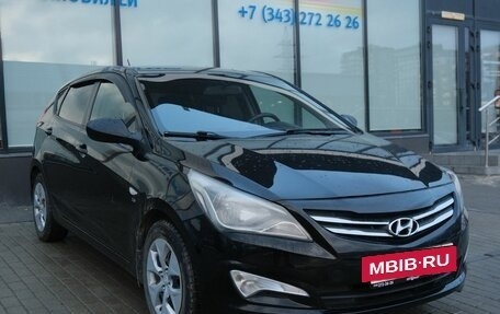 Hyundai Solaris II рестайлинг, 2015 год, 915 000 рублей, 7 фотография