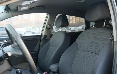 Hyundai Solaris II рестайлинг, 2015 год, 915 000 рублей, 17 фотография