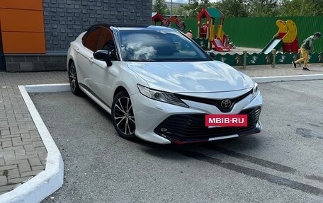 Toyota Camry, 2020 год, 3 050 000 рублей, 2 фотография
