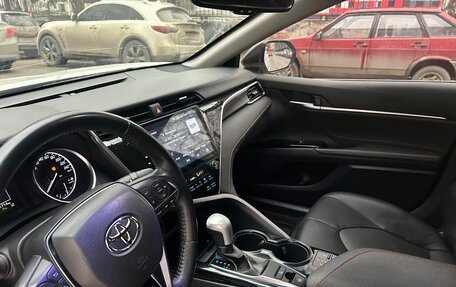 Toyota Camry, 2020 год, 3 050 000 рублей, 5 фотография