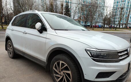 Volkswagen Tiguan II, 2019 год, 2 500 000 рублей, 3 фотография