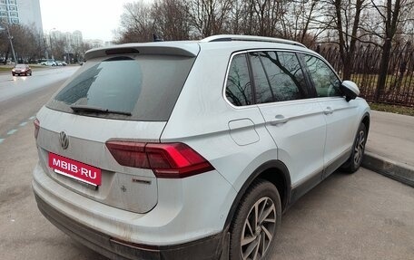 Volkswagen Tiguan II, 2019 год, 2 500 000 рублей, 2 фотография