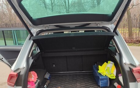 Volkswagen Tiguan II, 2019 год, 2 500 000 рублей, 7 фотография