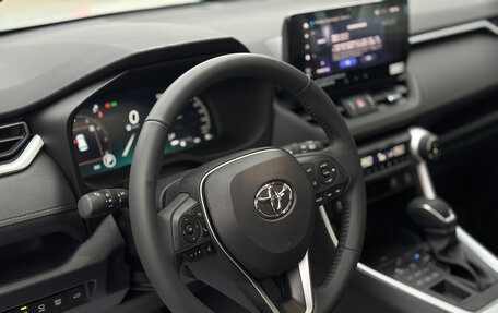 Toyota RAV4, 2025 год, 4 130 000 рублей, 11 фотография