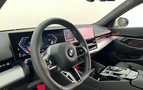 BMW 5 серия, 2025 год, 9 250 000 рублей, 10 фотография