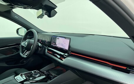 BMW 5 серия, 2025 год, 9 250 000 рублей, 14 фотография