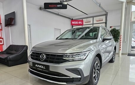 Volkswagen Tiguan II, 2020 год, 2 639 000 рублей, 2 фотография