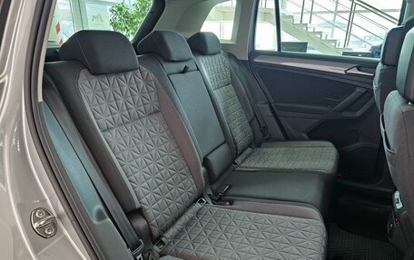 Volkswagen Tiguan II, 2020 год, 2 639 000 рублей, 19 фотография