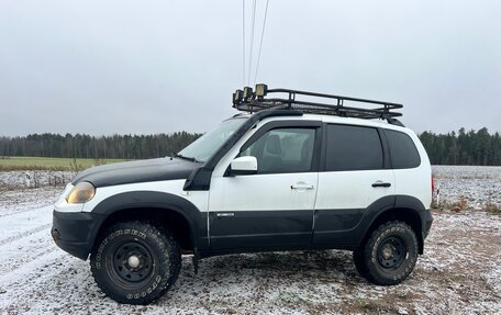 Chevrolet Niva I рестайлинг, 2018 год, 900 000 рублей, 2 фотография