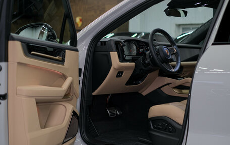 Porsche Cayenne III, 2025 год, 25 286 700 рублей, 14 фотография