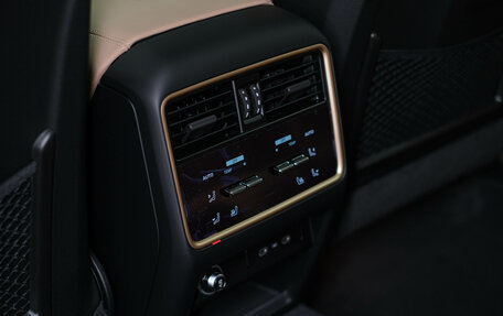 Porsche Cayenne III, 2025 год, 25 286 700 рублей, 35 фотография