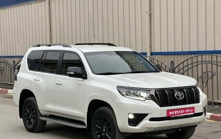 Toyota Land Cruiser Prado 150 рестайлинг 2, 2020 год, 6 700 000 рублей, 2 фотография