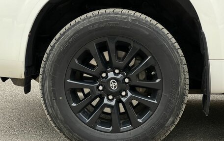 Toyota Land Cruiser Prado 150 рестайлинг 2, 2020 год, 6 700 000 рублей, 8 фотография