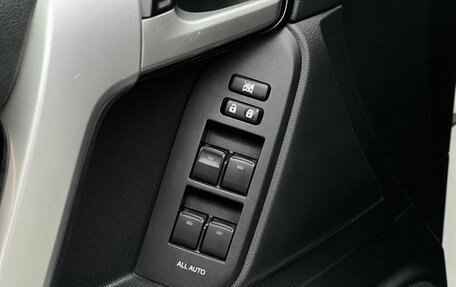 Toyota Land Cruiser Prado 150 рестайлинг 2, 2020 год, 6 700 000 рублей, 10 фотография