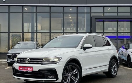 Volkswagen Tiguan II, 2018 год, 3 379 000 рублей, 1 фотография