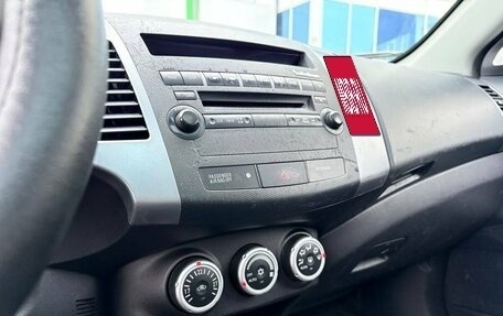 Mitsubishi Outlander III рестайлинг 3, 2007 год, 799 000 рублей, 13 фотография