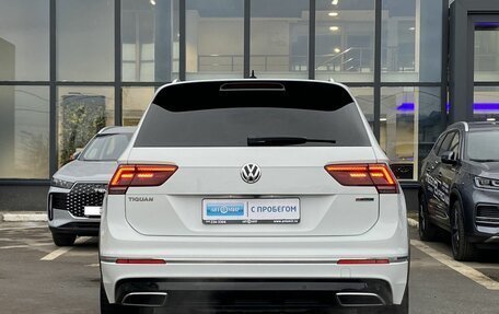 Volkswagen Tiguan II, 2018 год, 3 379 000 рублей, 6 фотография