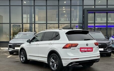 Volkswagen Tiguan II, 2018 год, 3 379 000 рублей, 7 фотография