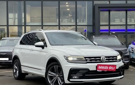 Volkswagen Tiguan II, 2018 год, 3 379 000 рублей, 3 фотография
