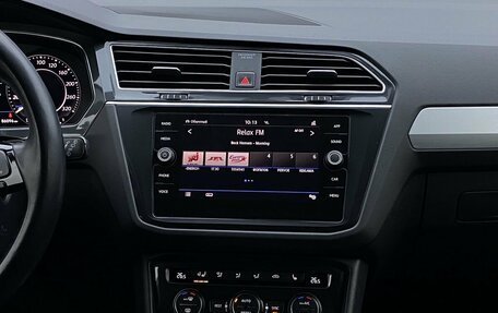 Volkswagen Tiguan II, 2018 год, 3 379 000 рублей, 13 фотография