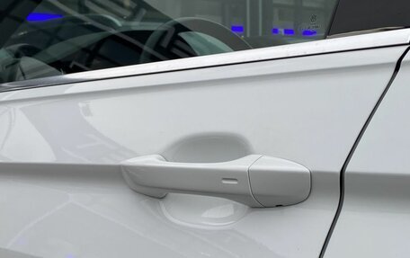 Volkswagen Tiguan II, 2018 год, 3 379 000 рублей, 19 фотография