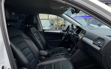 Volkswagen Tiguan II, 2018 год, 3 379 000 рублей, 24 фотография