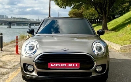 MINI Clubman, 2019 год, 1 620 000 рублей, 2 фотография