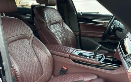 BMW 7 серия, 2019 год, 5 300 000 рублей, 19 фотография