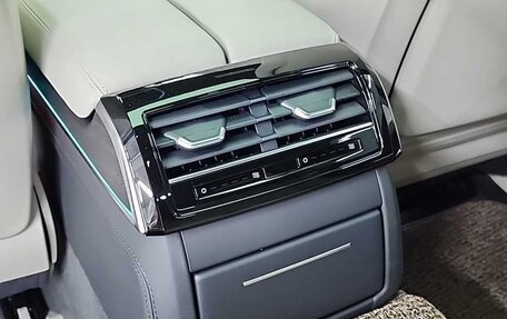 Audi A8, 2023 год, 11 070 000 рублей, 13 фотография