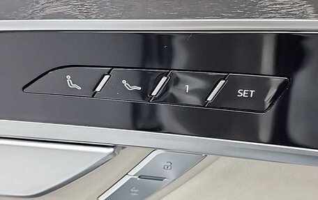 Audi A8, 2023 год, 11 070 000 рублей, 11 фотография