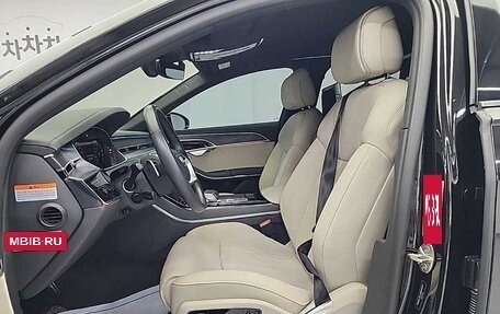 Audi A8, 2023 год, 11 070 000 рублей, 10 фотография